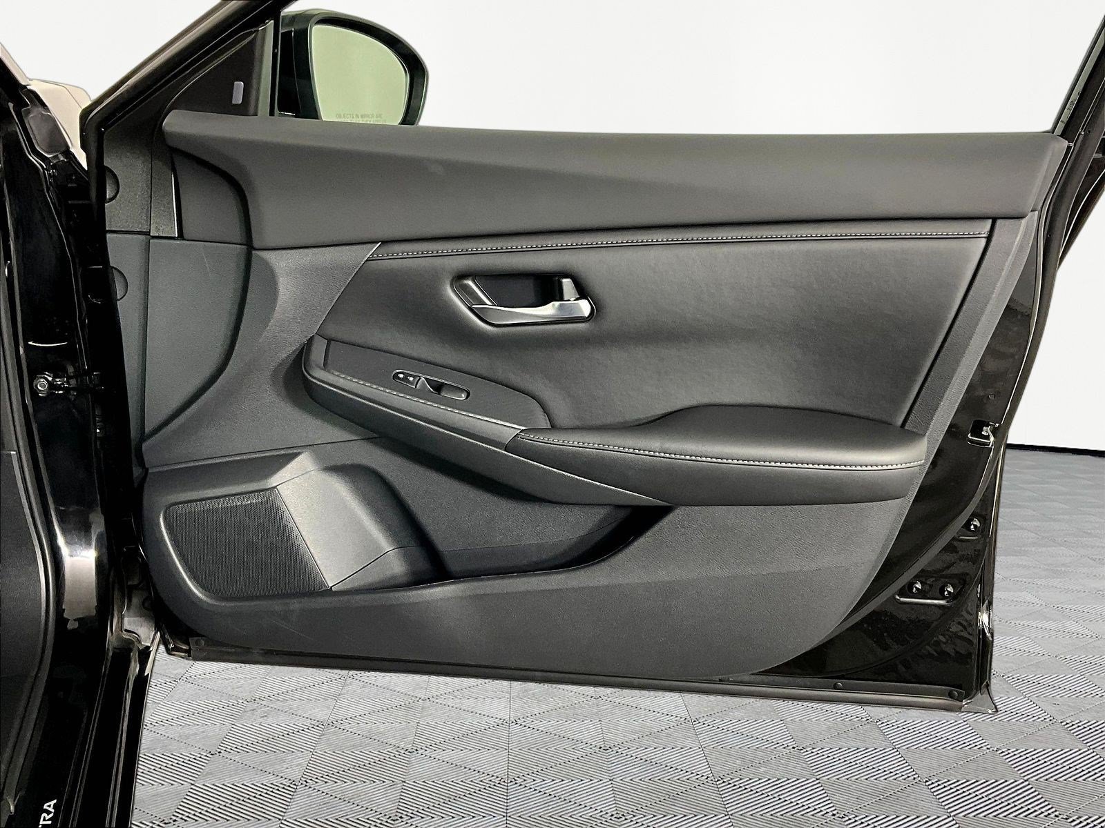 Certified 2022 Nissan Sentra SV w/ Trunk Package FWD image 27