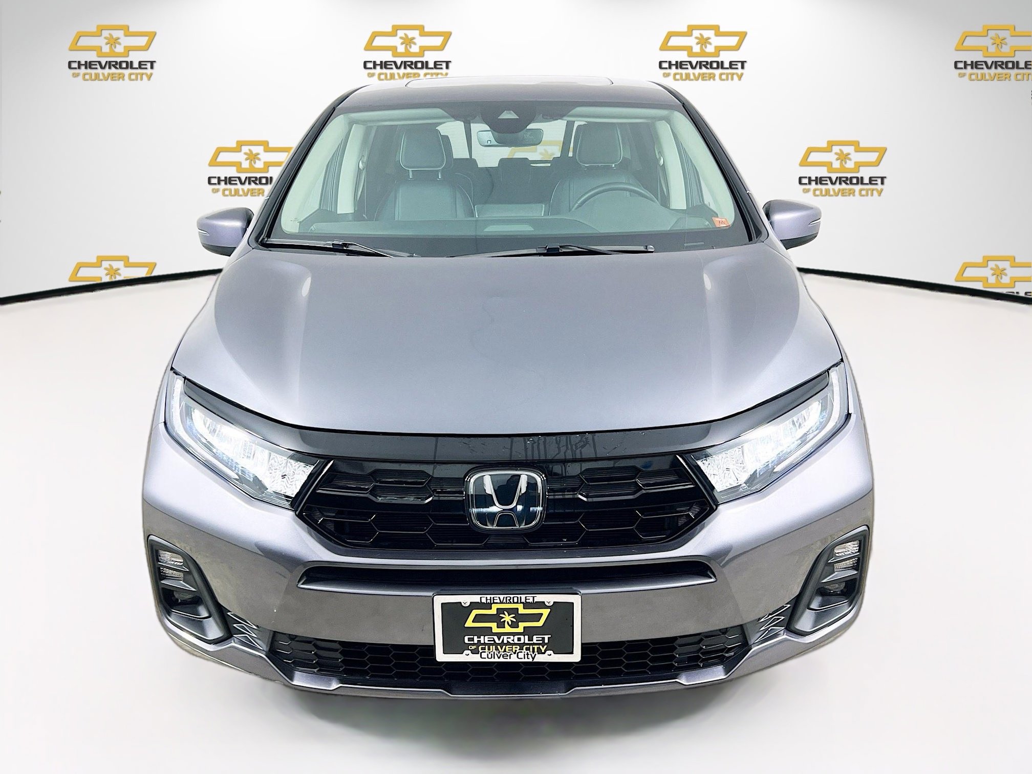 Used 2025 Honda Odyssey Touring image 2