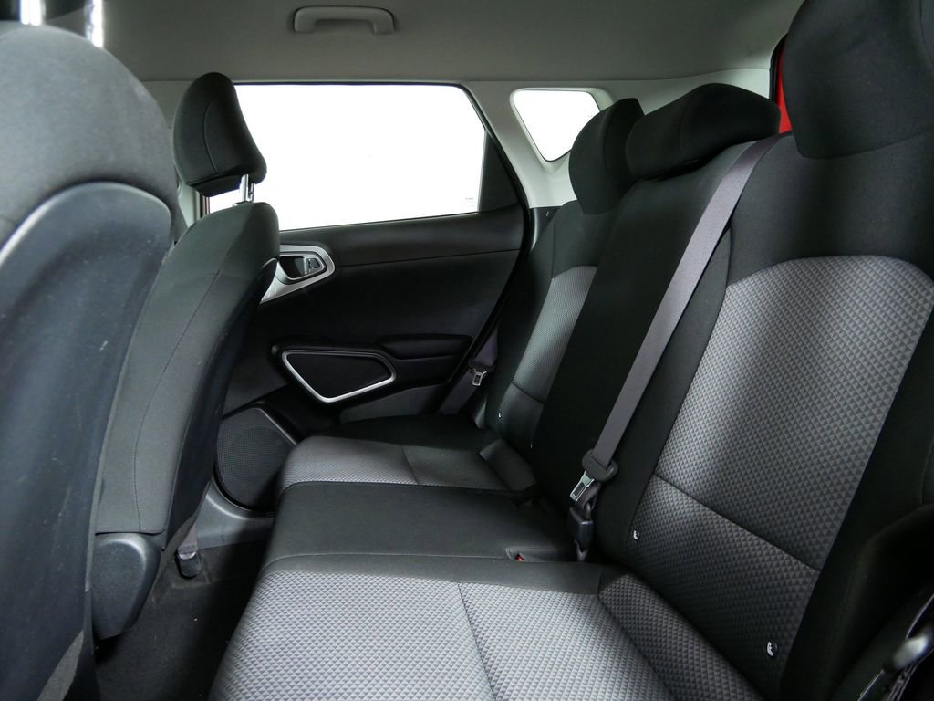 Used 2024 Kia Soul LX w/ Option Group 015 FWD image 16