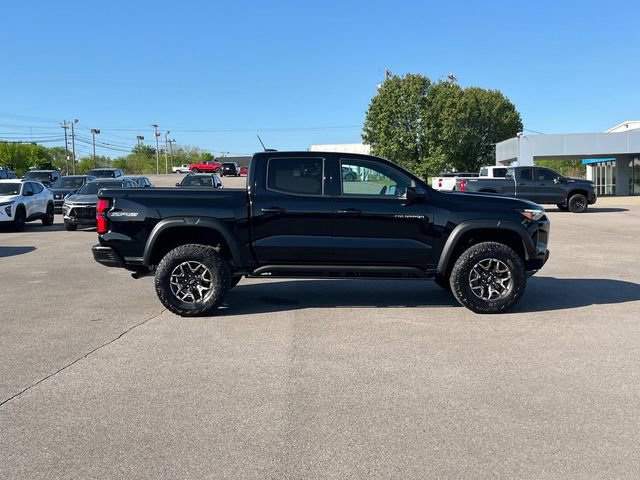 Used 2024 Chevrolet Colorado ZR2 w/ Technology Package AWD/4WD image 3