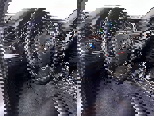 Used 2016 BMW 535i xDrive Sedan image 10