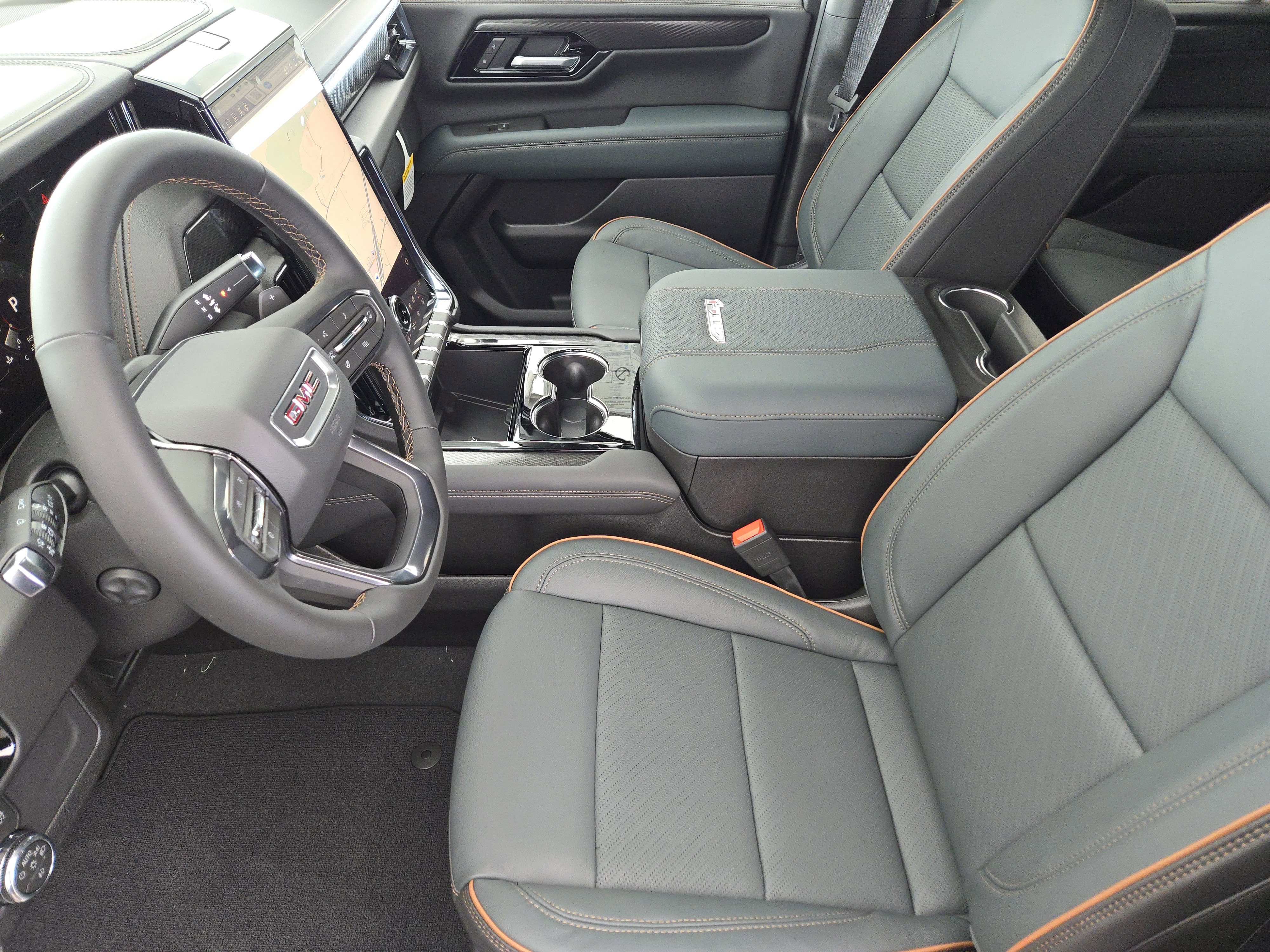 New 2026 GMC Yukon AT4 w/ AT4 Premium Package image 10