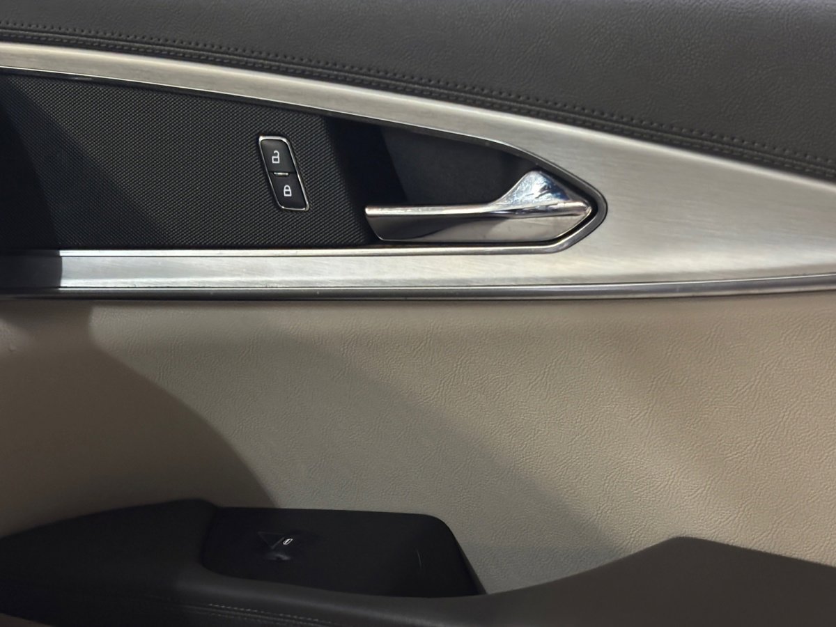 Used 2019 Lincoln Nautilus FWD image 30