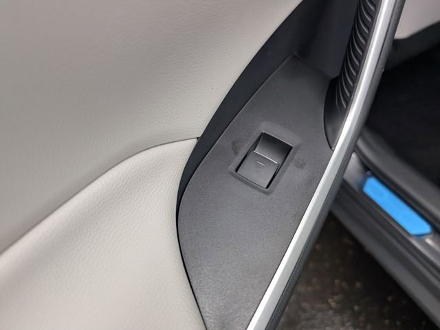 New 2025 Toyota RAV4 XLE w/ Convenience Package image 12