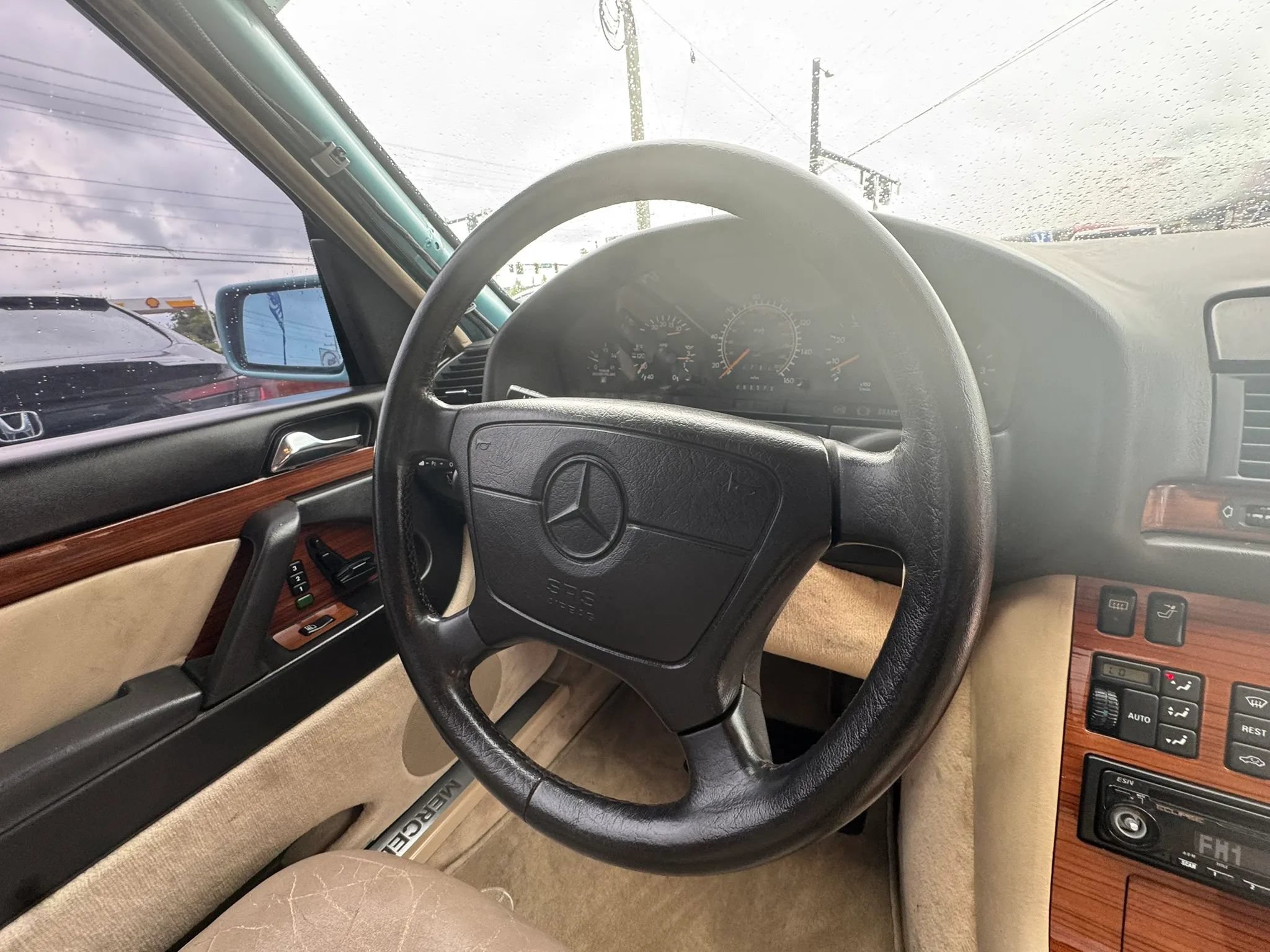 Used 1992 Mercedes-Benz 400 E image 27