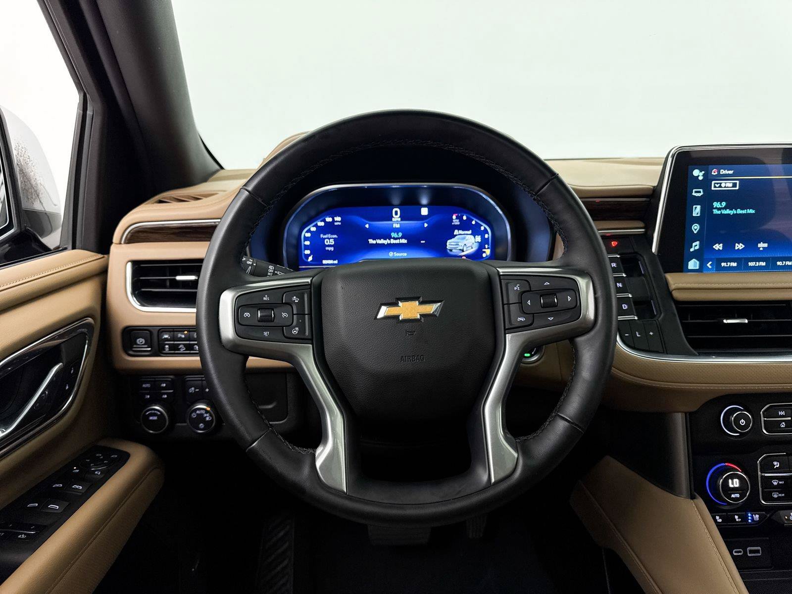 Used 2023 Chevrolet Tahoe Premier AWD/4WD image 4