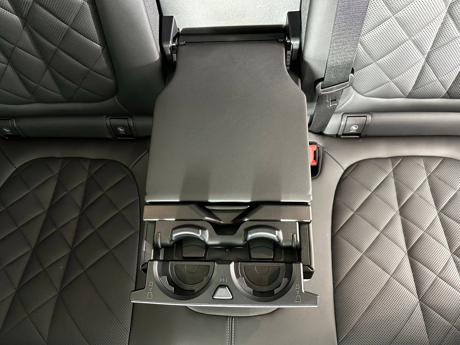 Used 2024 BMW X5 xDrive40i w/ Parking Assistance Package image 34