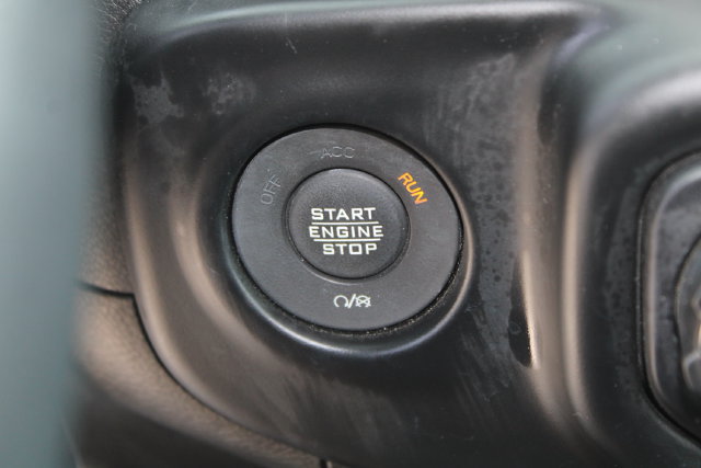 Used 2022 Jeep Wrangler Unlimited Sahara w/ Cold Weather Group AWD/4WD image 21