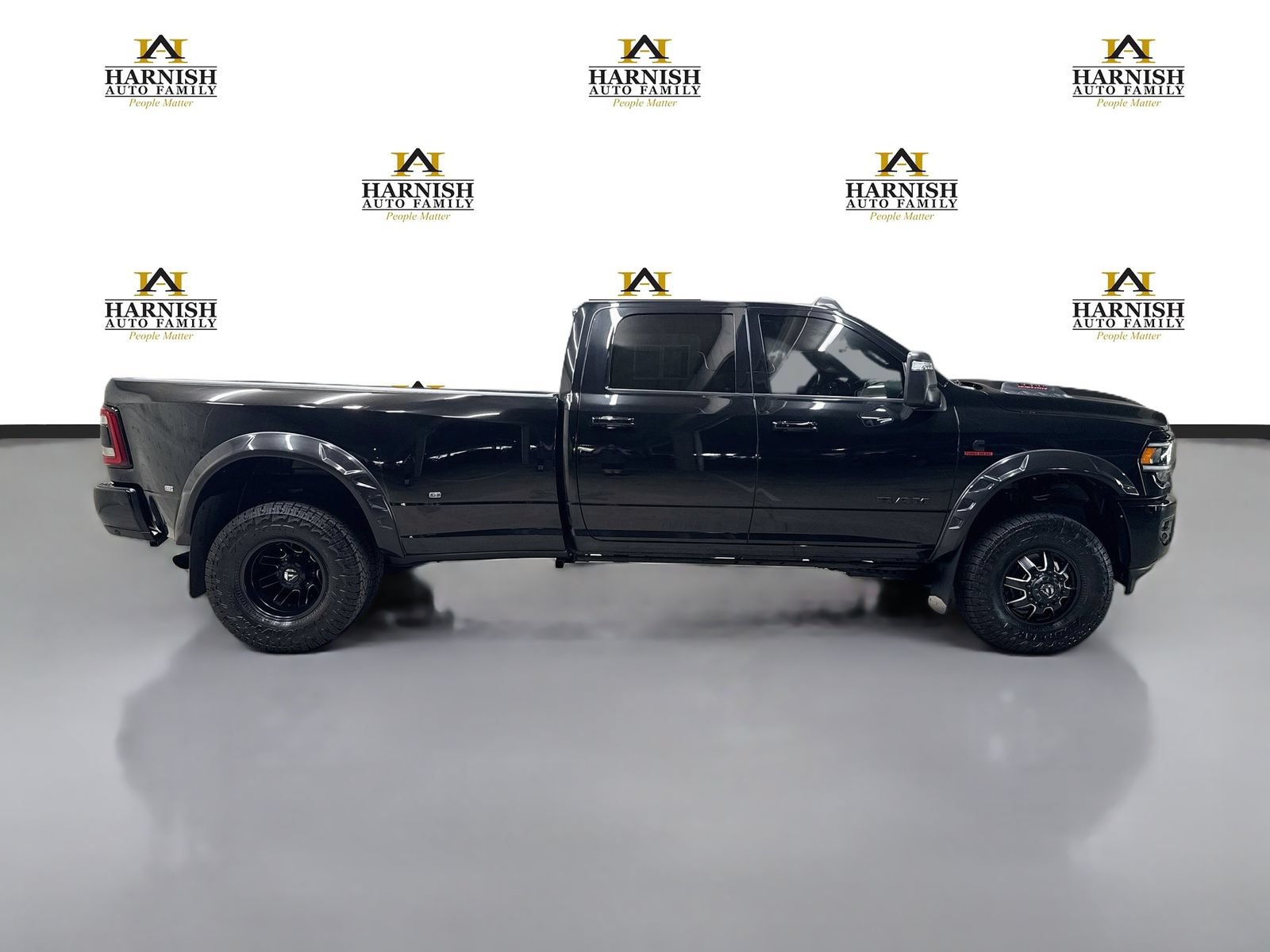 Used 2024 RAM 3500 Laramie w/ Night Edition AWD/4WD image 5