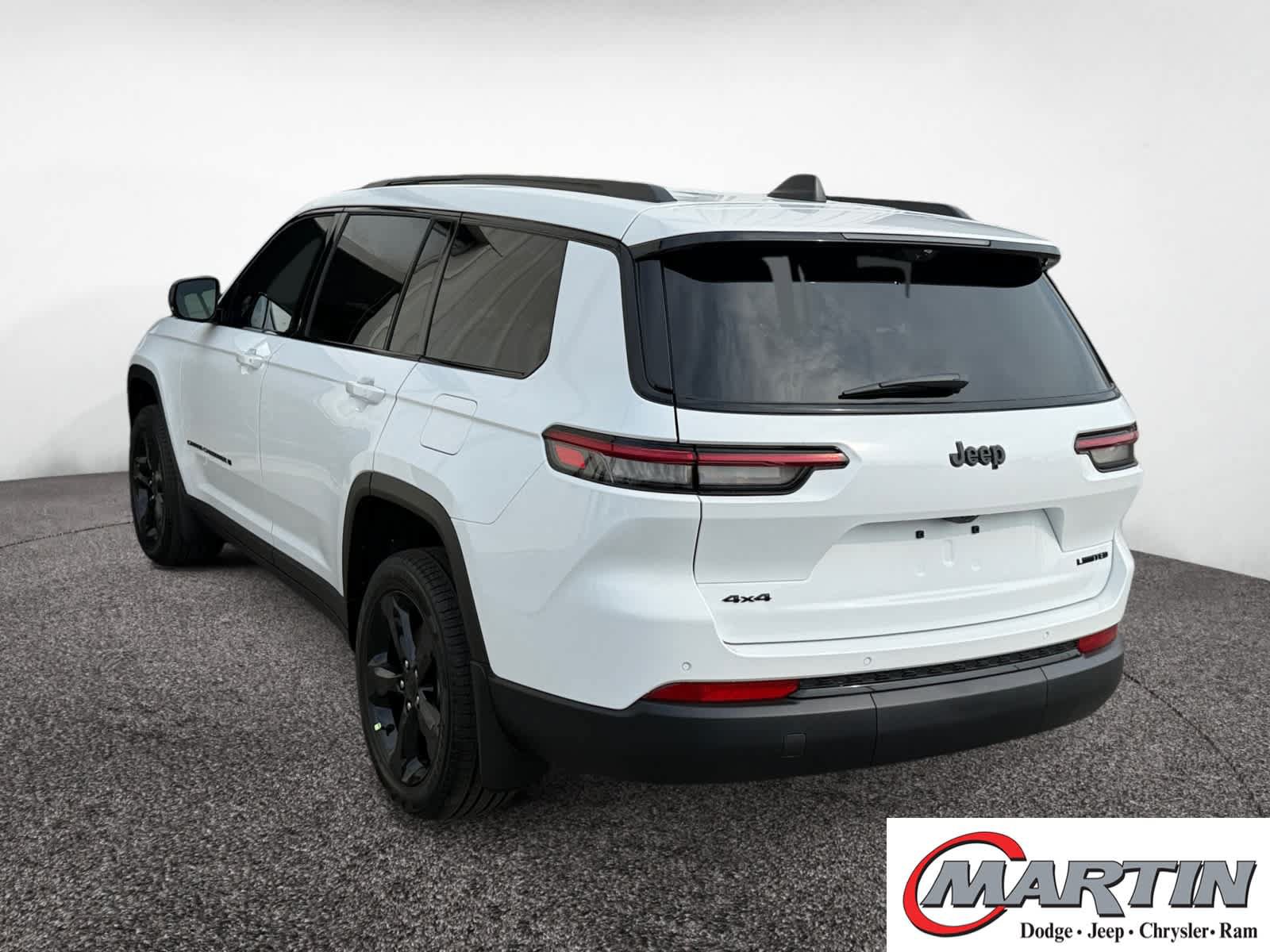 New 2025 Jeep Grand Cherokee L Limited w/ Luxury Tech Group II AWD/4WD image 3