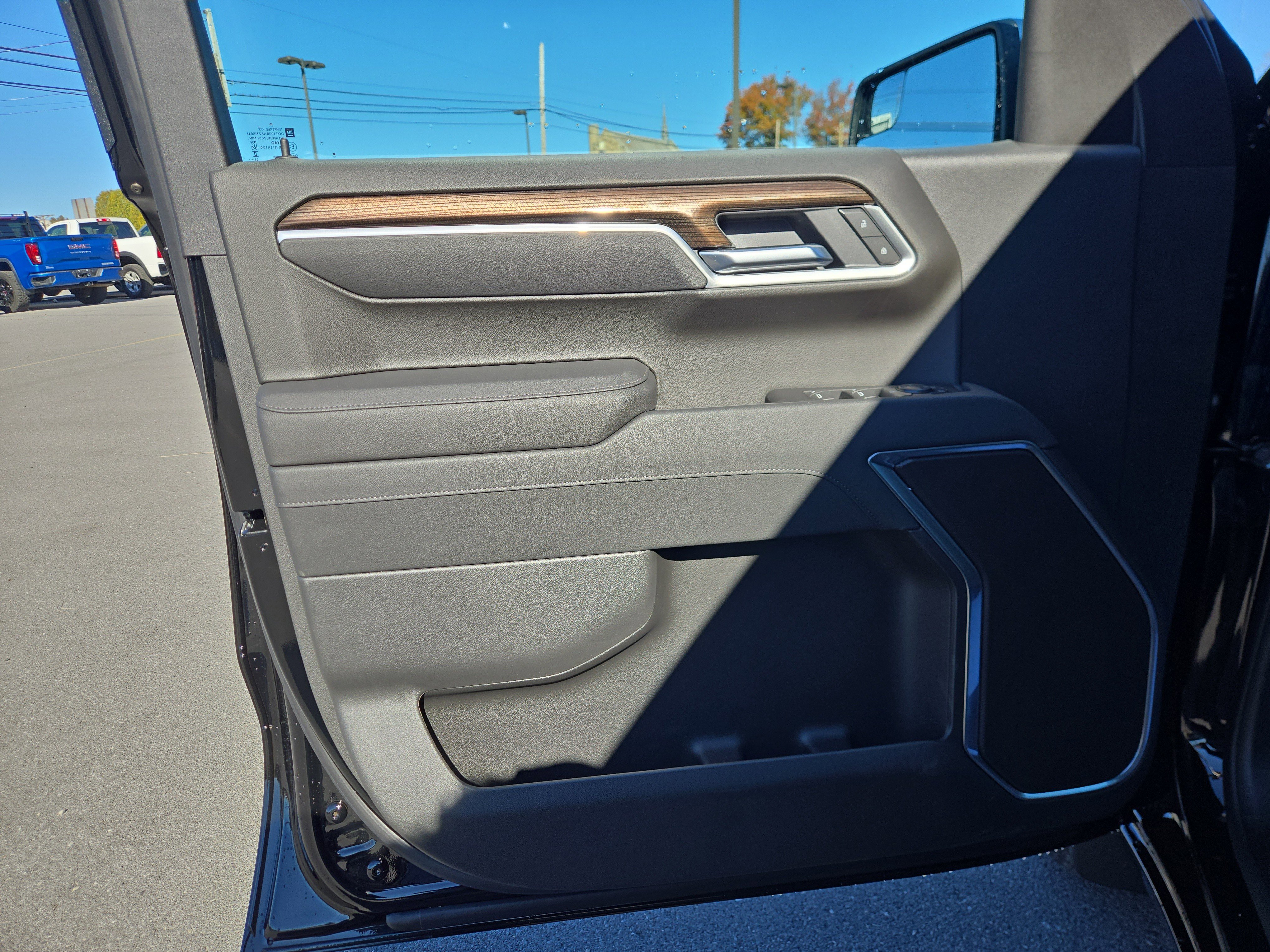 New 2026 Chevrolet Silverado 1500 LT w/ Z71 Off-Road Package image 15