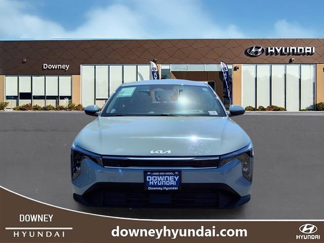 Used 2025 Kia K4 LXS image 2