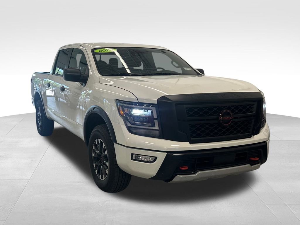 Used 2023 Nissan Titan PRO-4X image 7