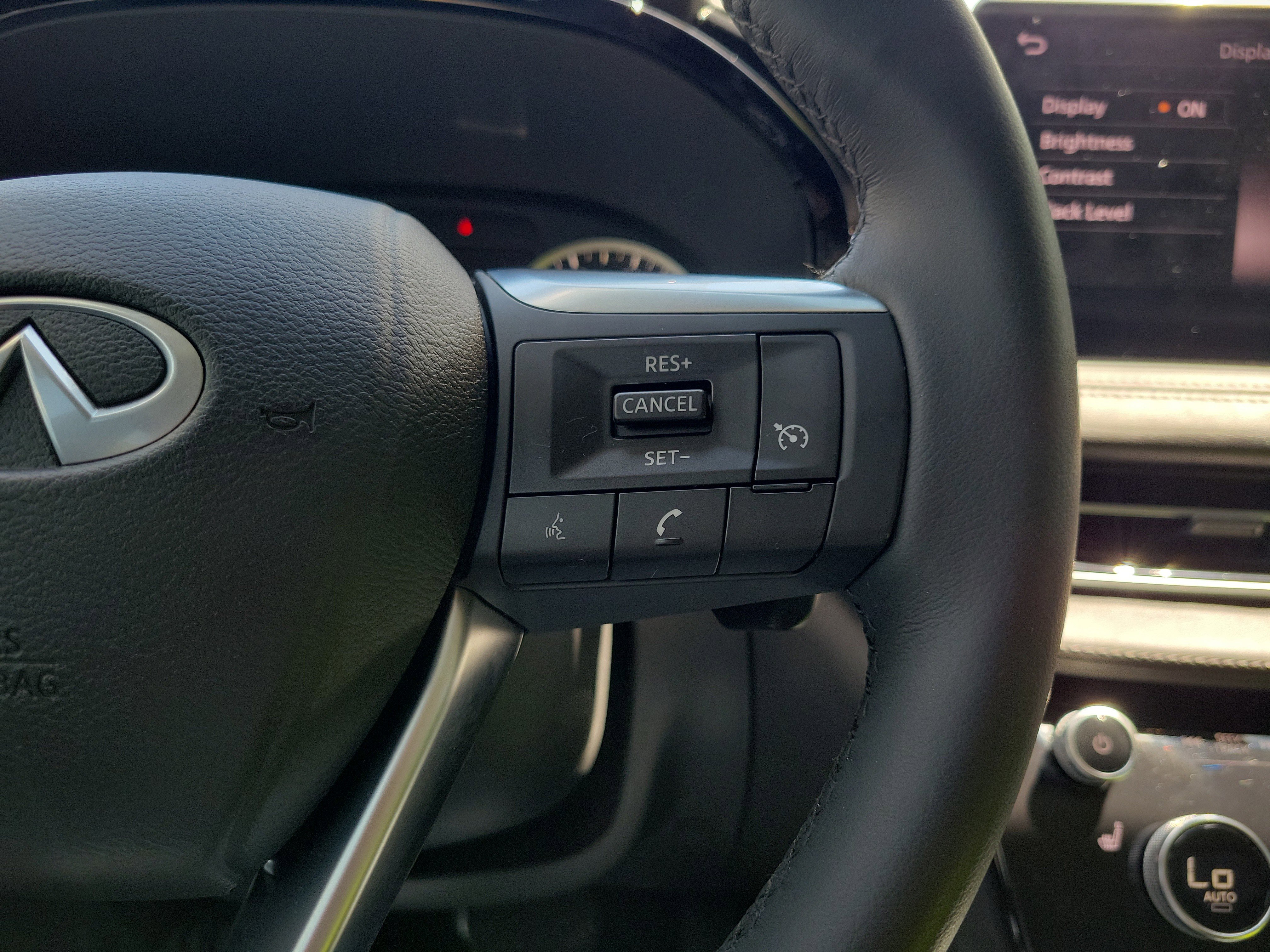 Certified 2025 INFINITI QX60 Pure image 32