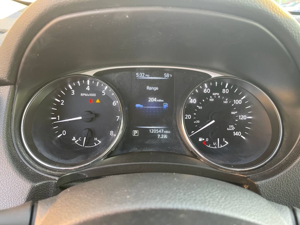 Used 2016 Nissan Rogue S FWD image 15