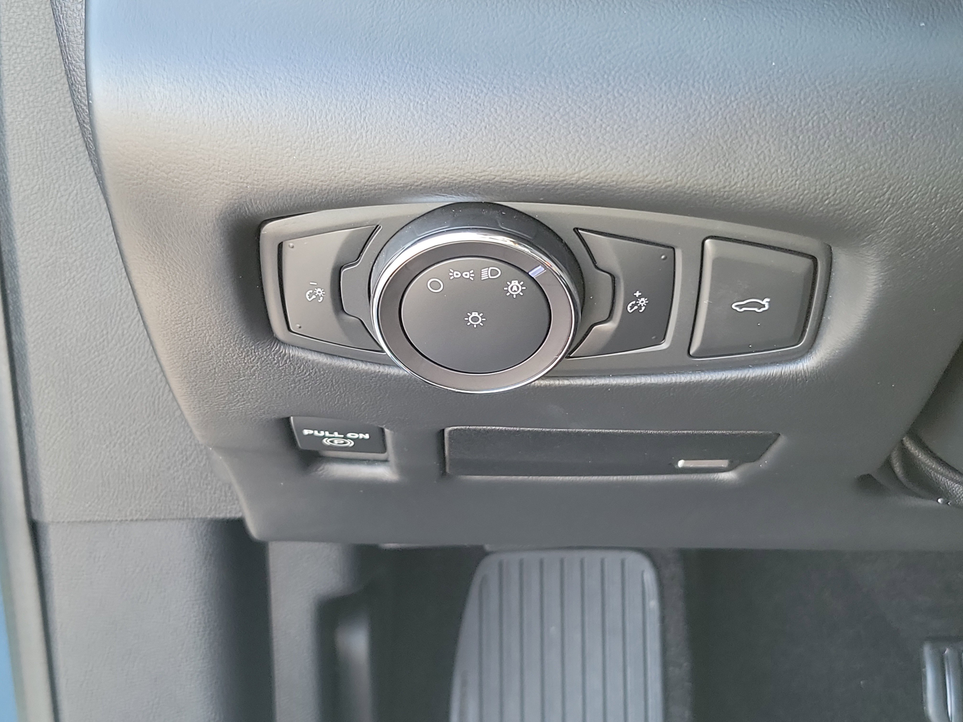 Used 2020 Lincoln Continental w/ Premium Package FWD image 19
