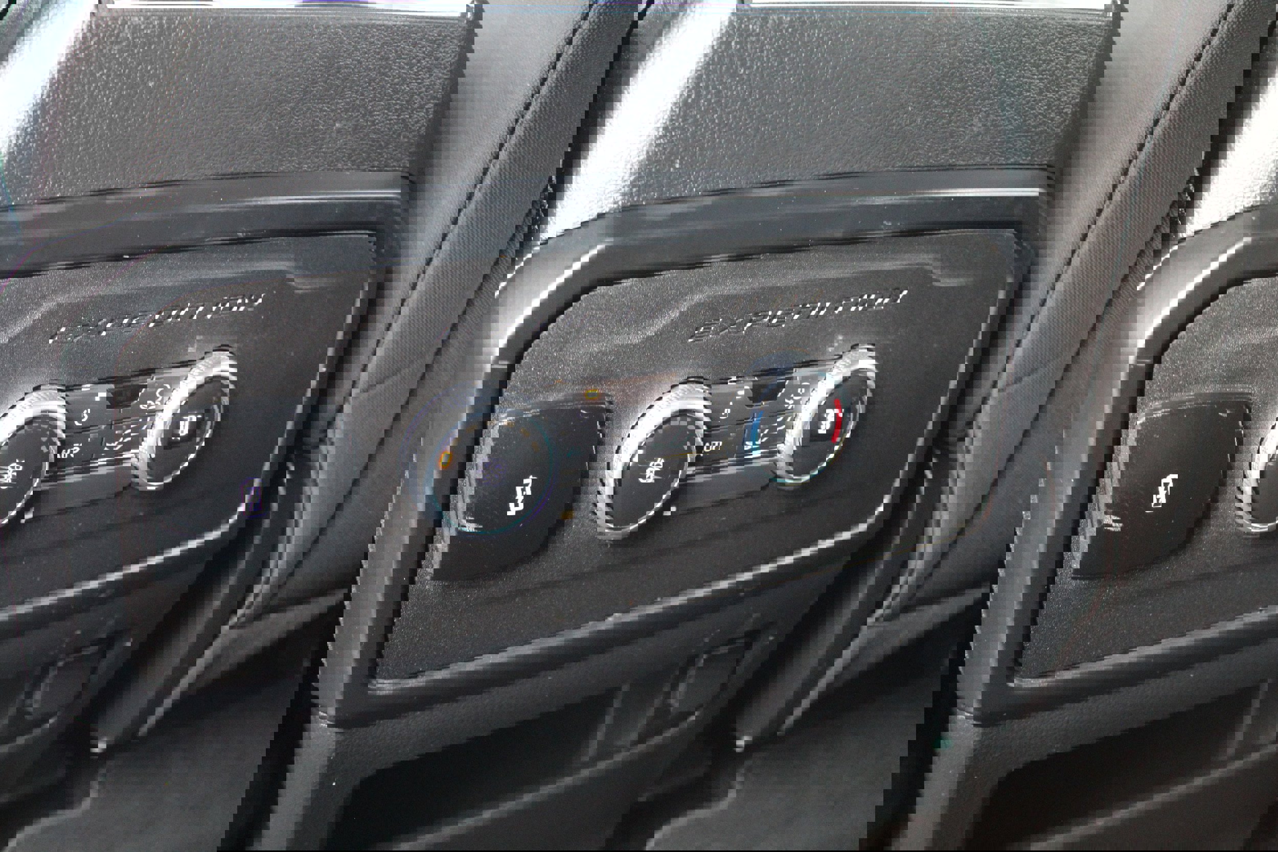 Used 2021 Ford Expedition XLT image 45