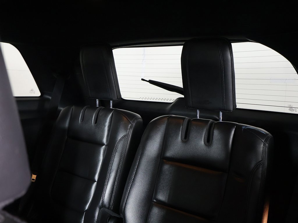 Used 2018 Ford Explorer XLT w/ Equipment Group 202A image 32