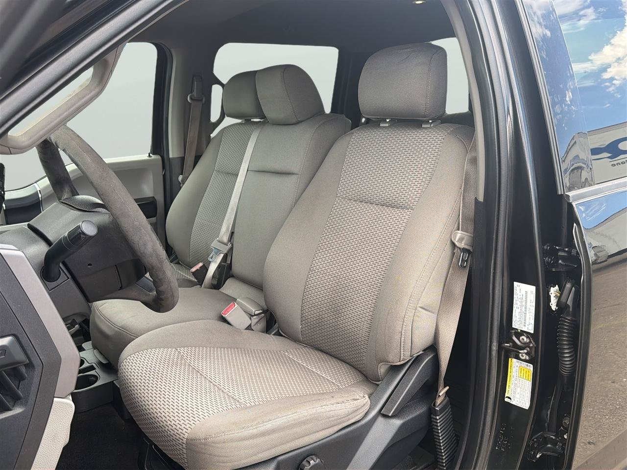 Used 2015 Ford F150 XLT RWD image 11