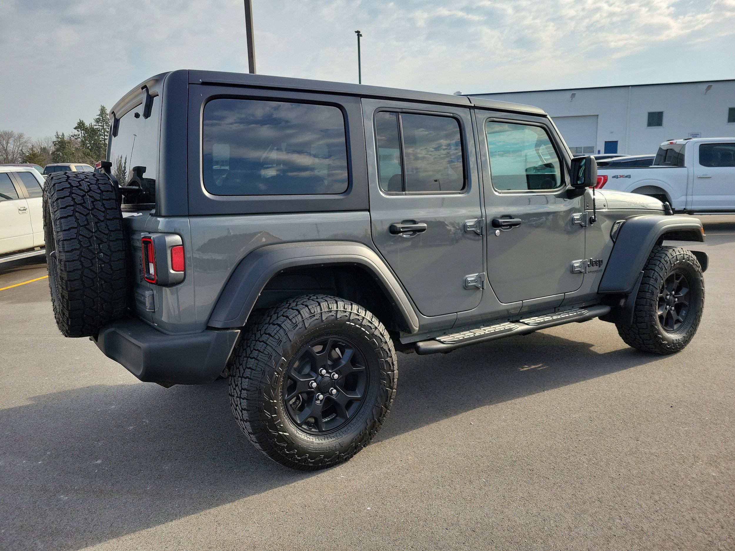 Used 2022 Jeep Wrangler Unlimited Sport image 4