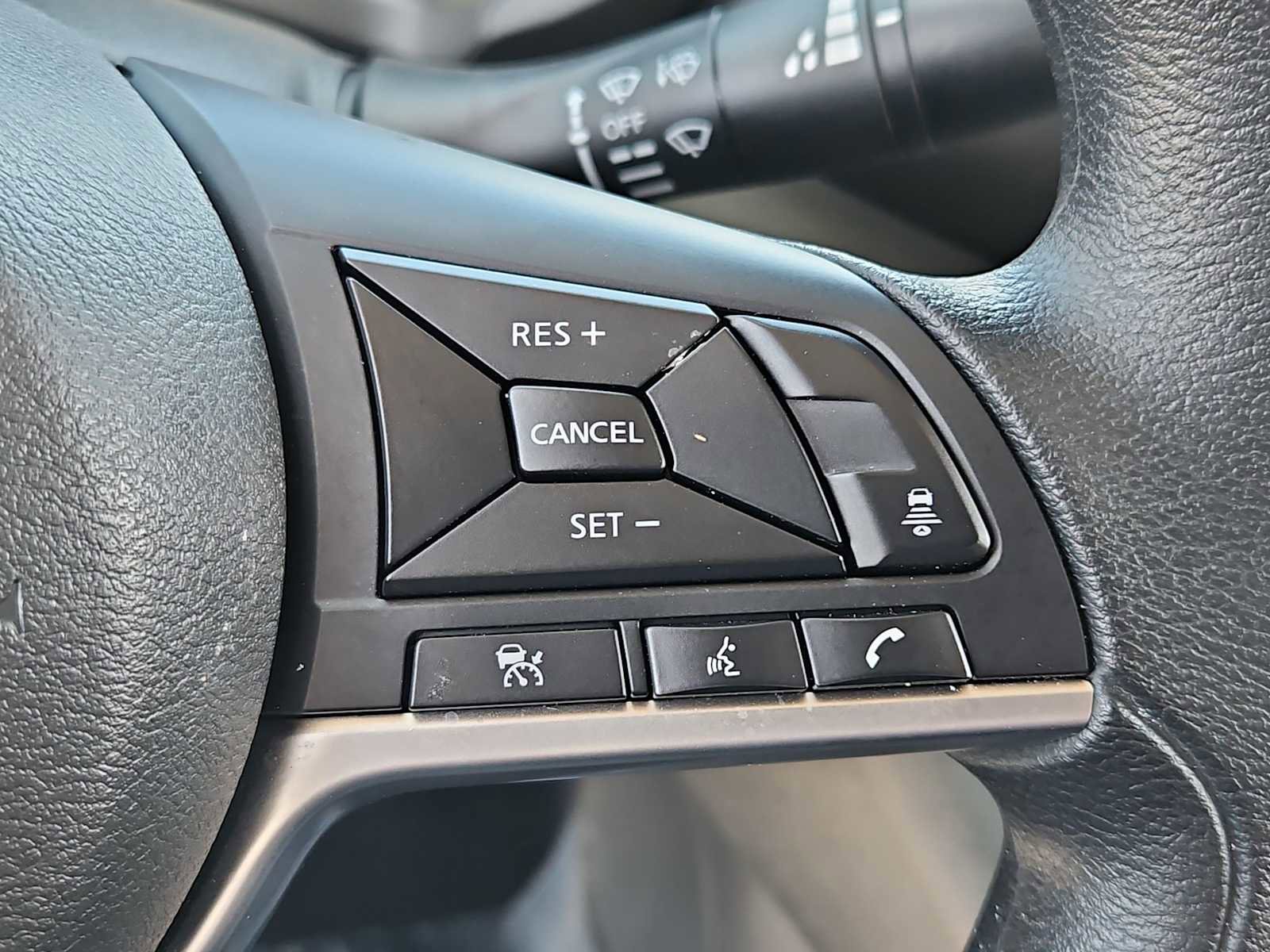 Used 2025 Nissan Sentra SV FWD image 24
