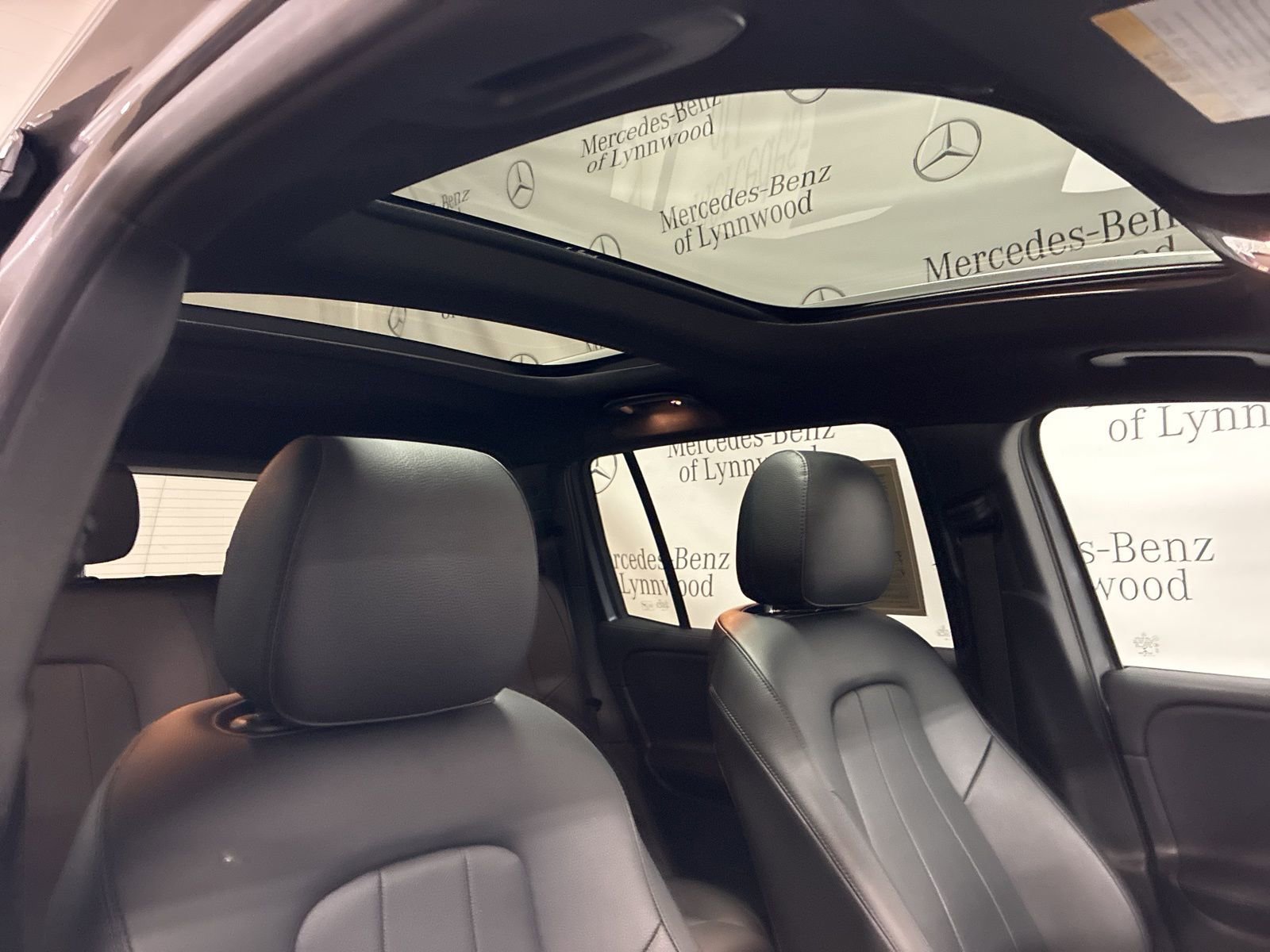 Used 2022 Mercedes-Benz GLB 250 4MATIC image 23