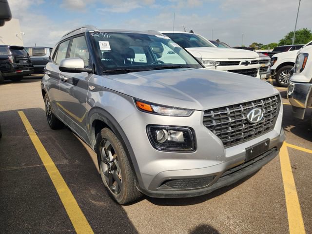 Used 2025 Hyundai Venue SEL