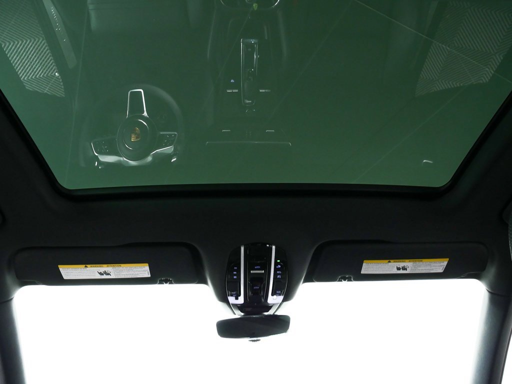 Used 2020 Porsche Cayenne E-Hybrid image 22