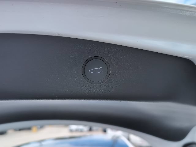 Used 2022 Tesla Model 3 Performance AWD/4WD image 25