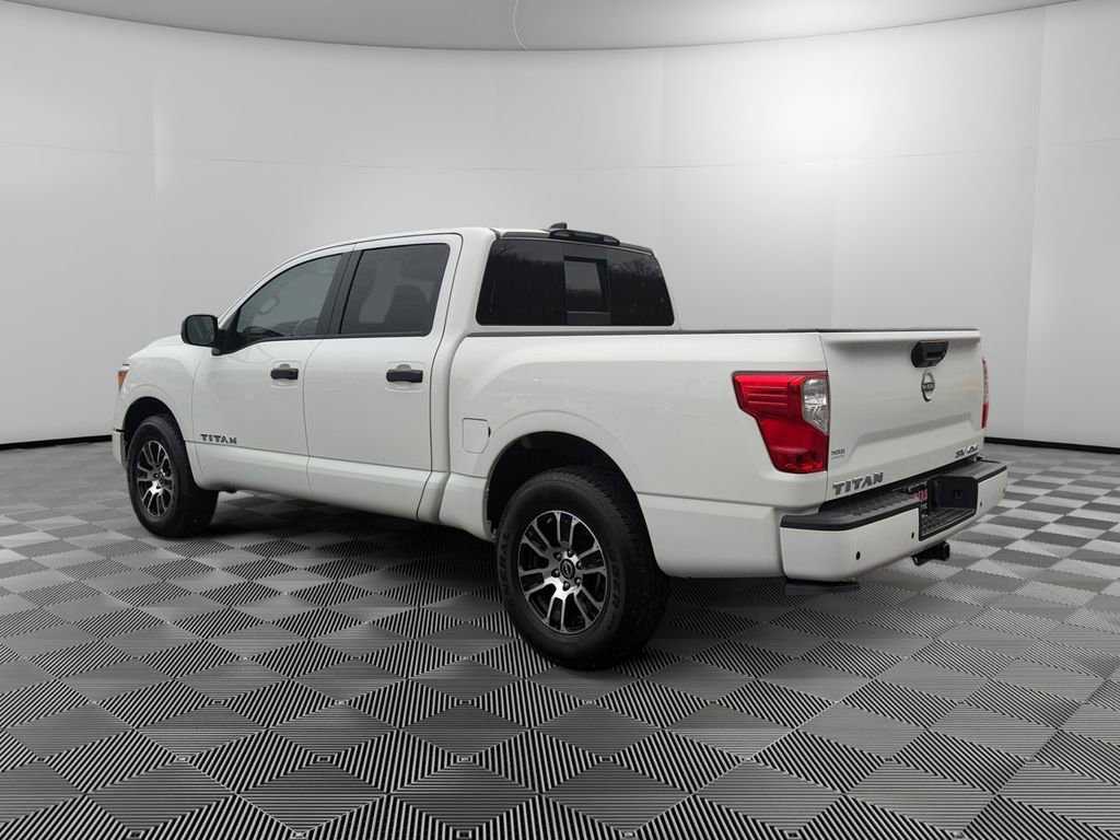 Used 2024 Nissan Titan SV w/ Accessory Utility Package image 5