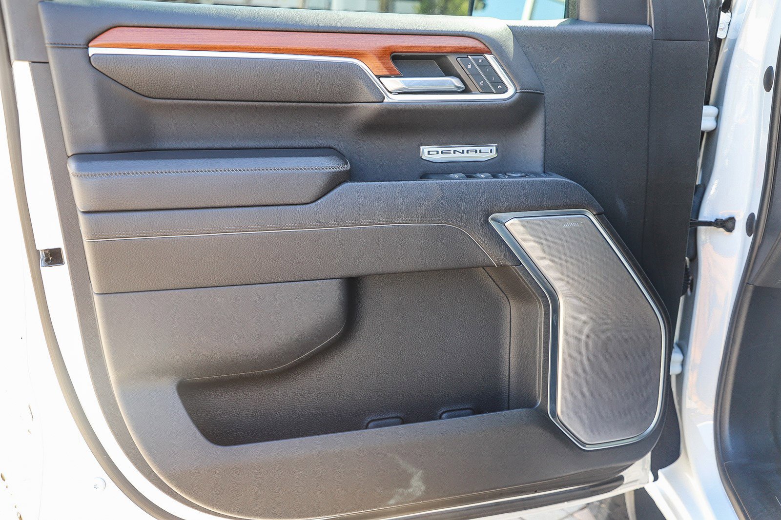 Used 2022 GMC Sierra 1500 Denali AWD/4WD image 23