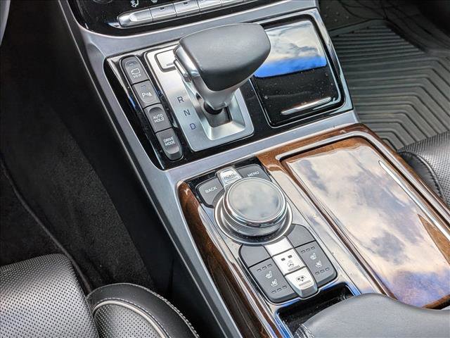 Used 2018 Genesis G90 5.0 Ultimate RWD image 13