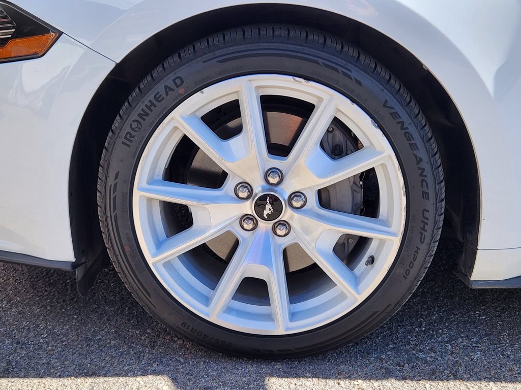 Used 2022 Ford Mustang GT Premium w/ Equipment Group 401A RWD image 14
