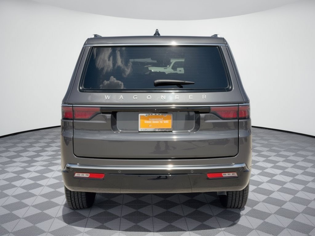 Used 2024 Jeep Wagoneer 2WD image 11
