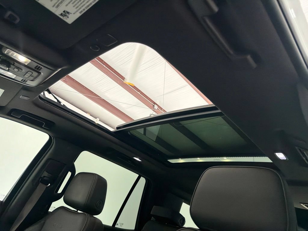 Used 2023 GMC Yukon Denali AWD/4WD image 19