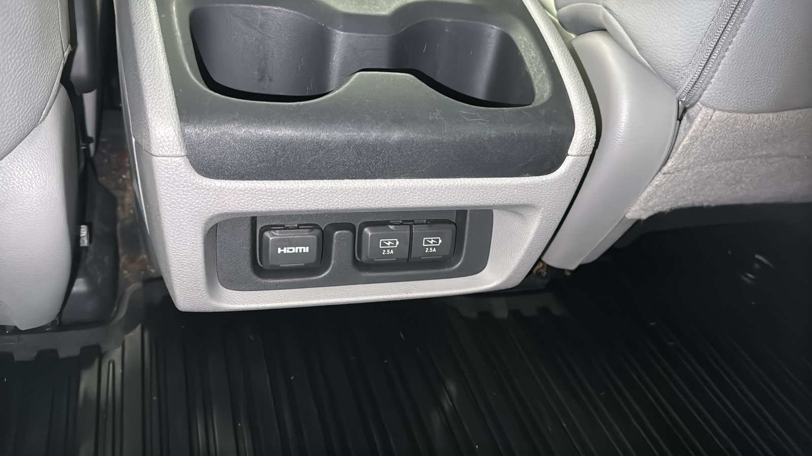 Used 2018 Honda Odyssey Elite image 29