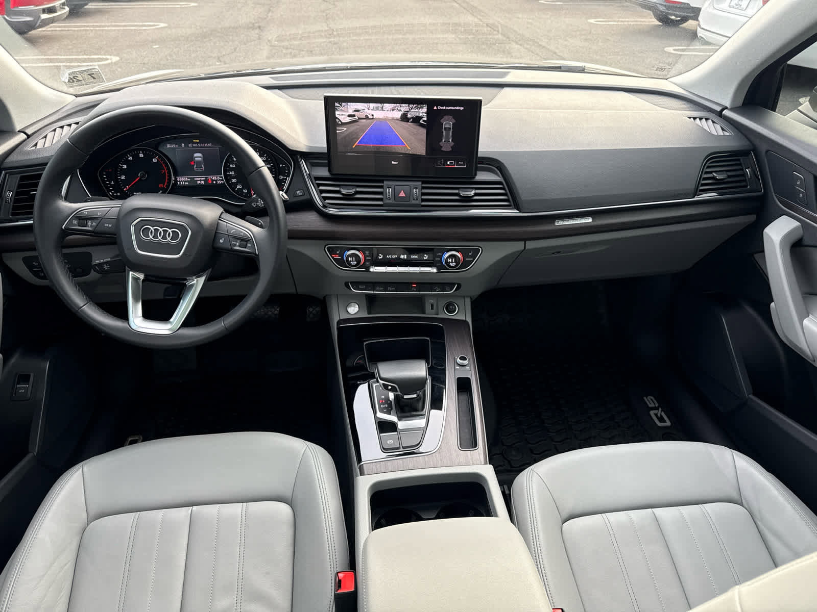 Used 2021 Audi Q5 Premium w/ Convenience Package image 12