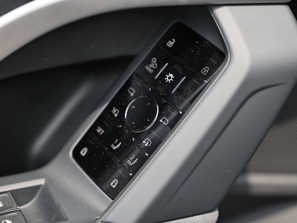 New 2026 Audi SQ5 Prestige AWD/4WD image 15