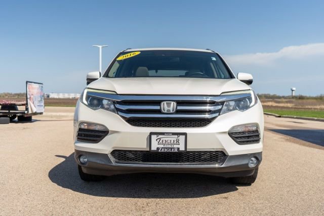 Used 2016 Honda Pilot Touring image 2