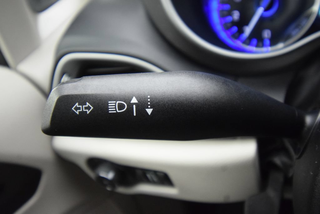Used 2023 Chrysler Pacifica Touring-L FWD image 38