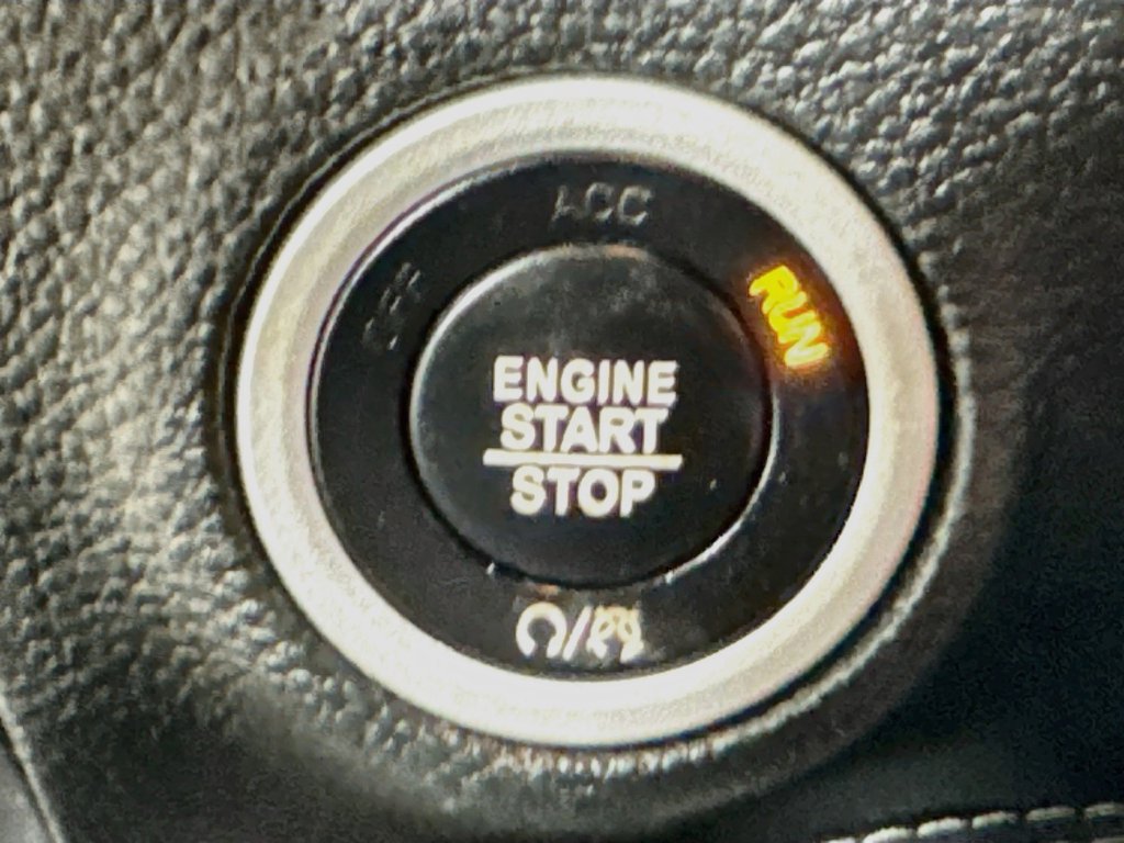 Used 2016 Dodge Challenger SXT RWD image 18