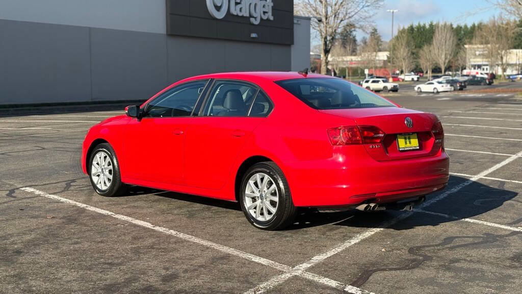 Used 2012 Volkswagen Jetta SE image 3
