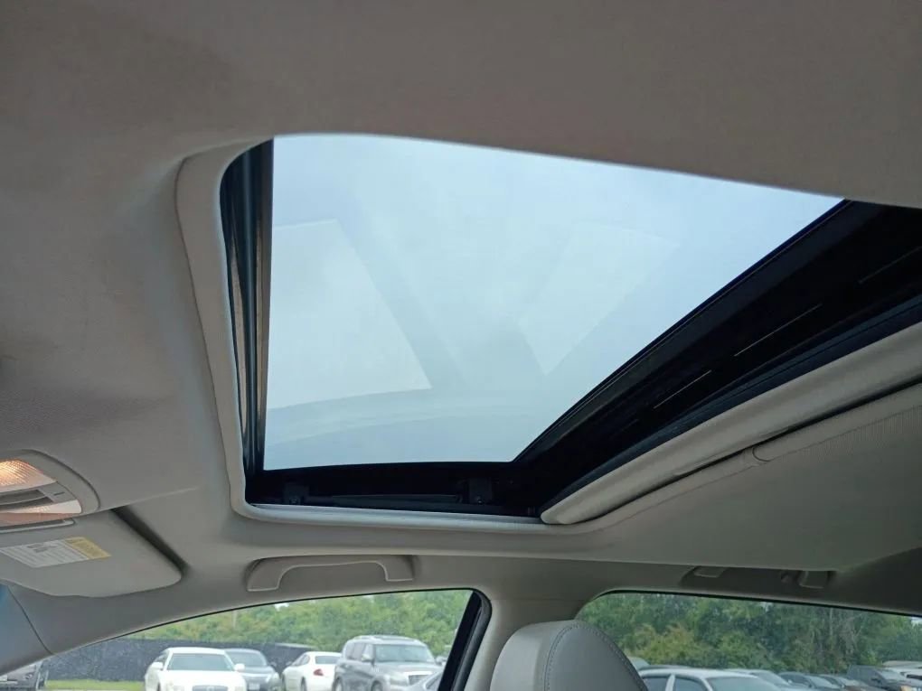 Used 2012 MAZDA CX-9 Grand Touring w/ Moonroof & Bose Audio Pkg FWD image 14