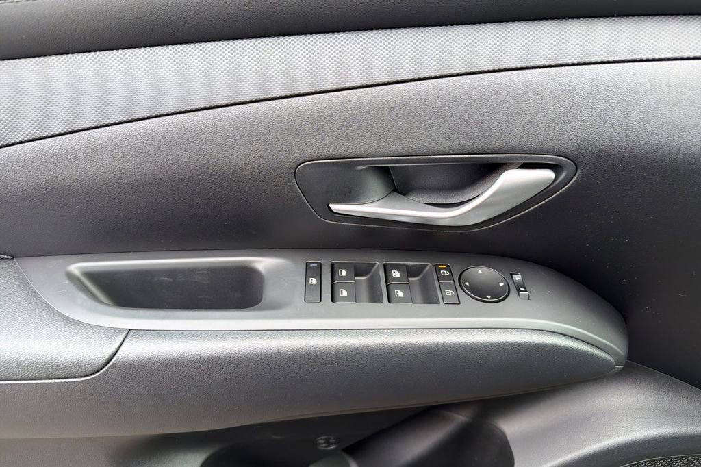 New 2026 Hyundai Tucson SEL image 9
