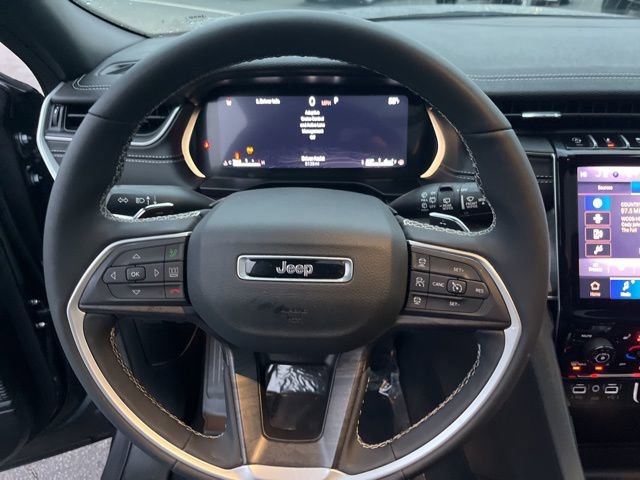 Used 2025 Jeep Grand Cherokee L Limited image 20