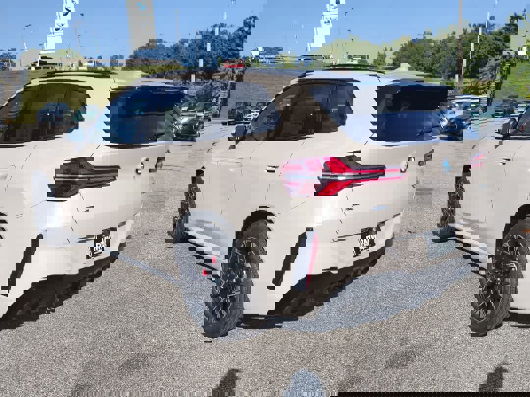 Used 2026 BMW X3 xDrive30 w/ Premium Package image 4