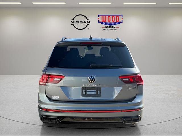 Used 2022 Volkswagen Tiguan SE R-Line image 3