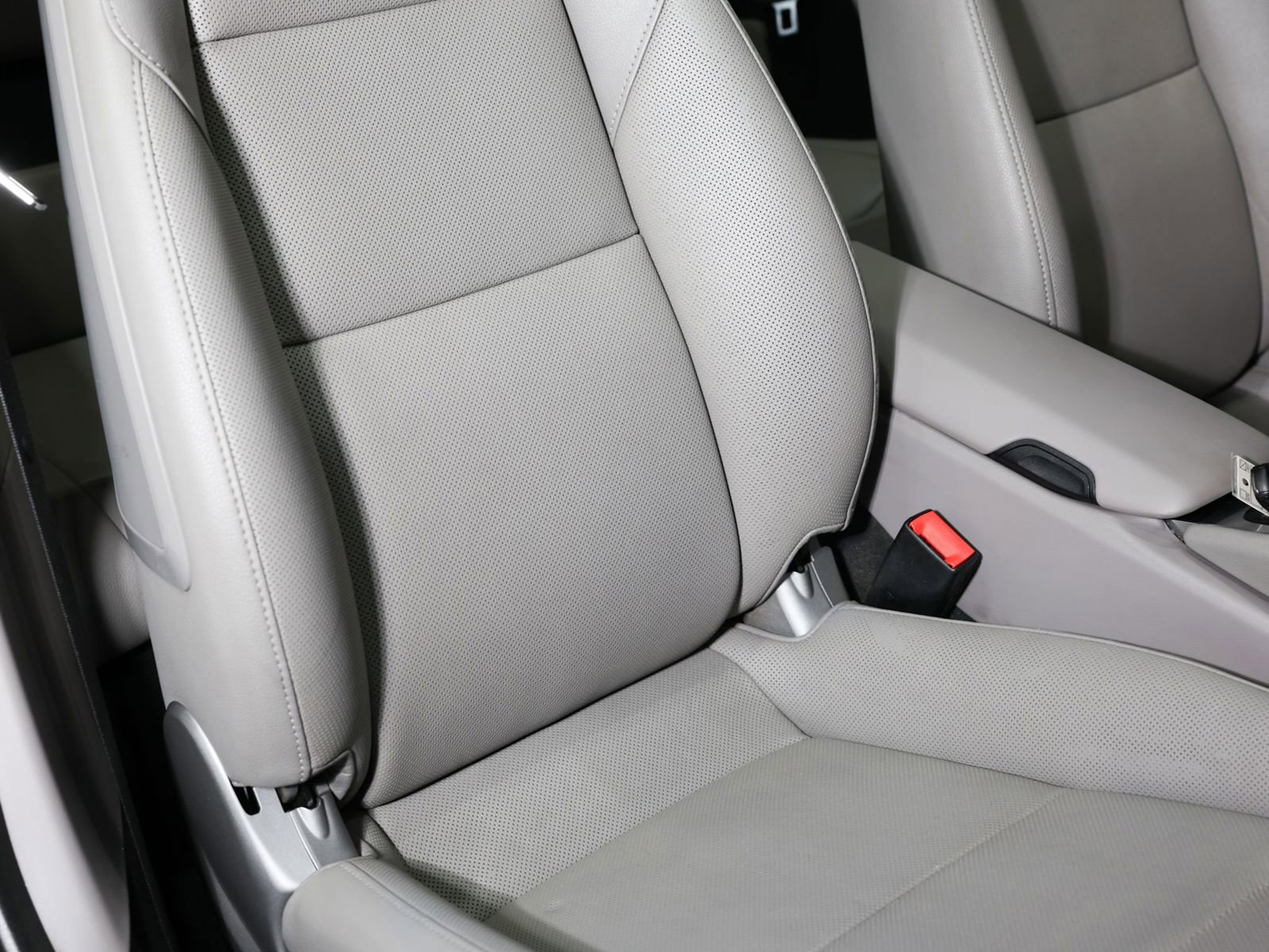 Used 2013 Porsche 911 Carrera image 40