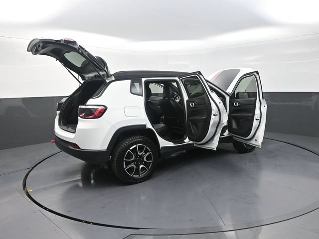 Used 2026 Jeep Compass Trailhawk AWD/4WD image 35