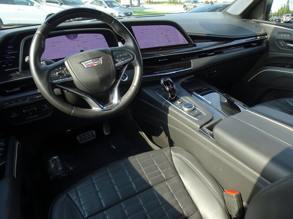 Used 2023 Cadillac Escalade V w/ LPO, ONYX Package AWD/4WD image 13